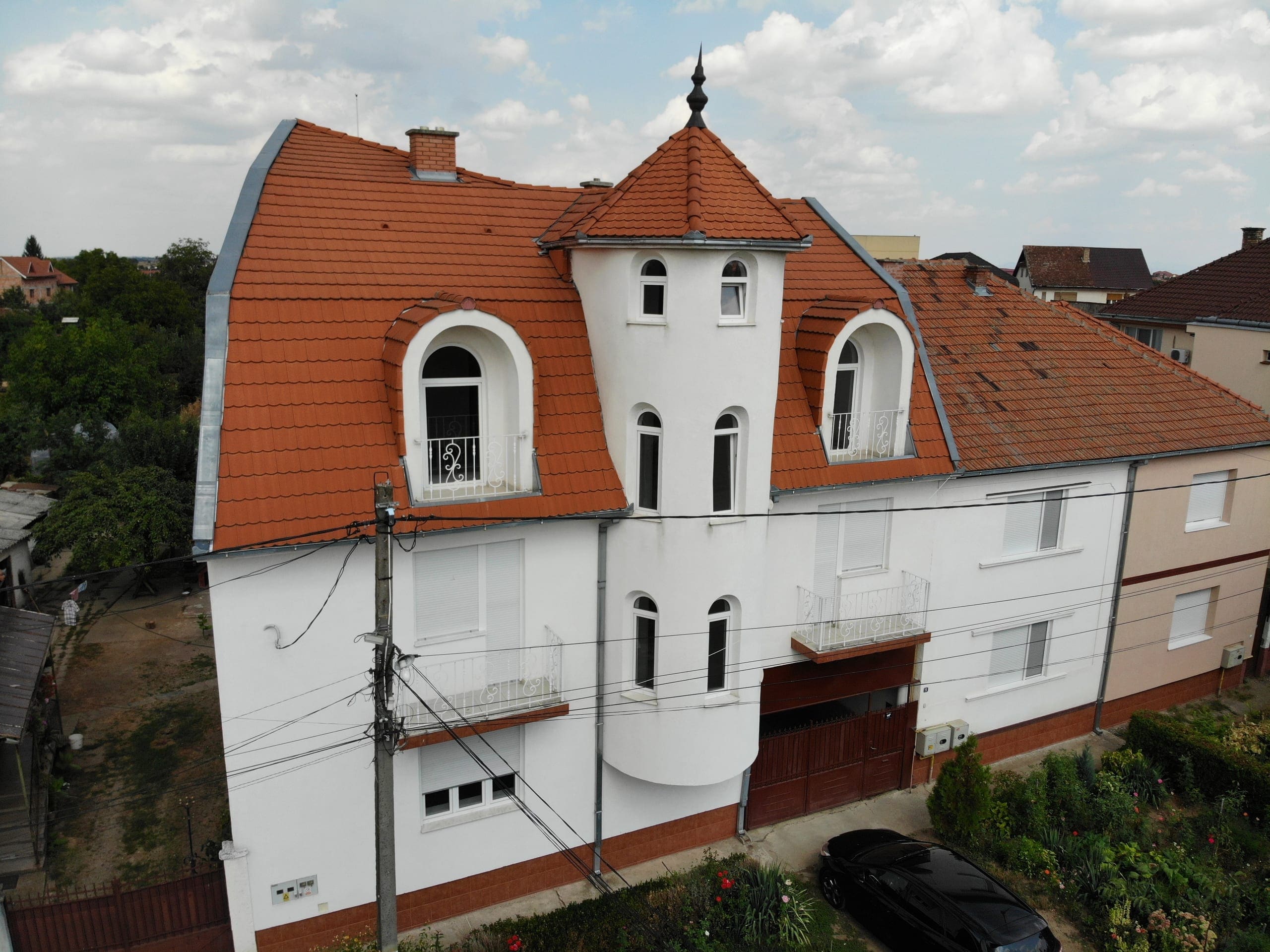 Vilă cu turn — proprietate de investiție în Satu Mare, România